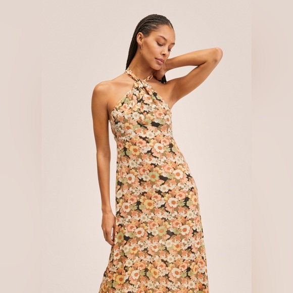 Floral Print Halter Dress - Picture 9 of 10